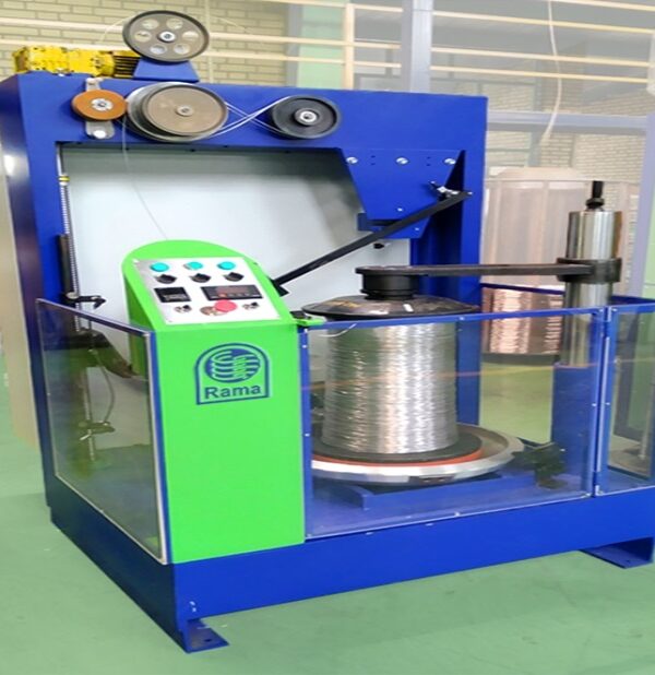 MEDIUM TAKEUP 1 600x618
